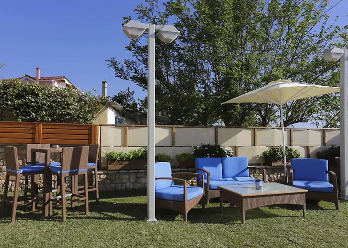 Almira Отель 3*